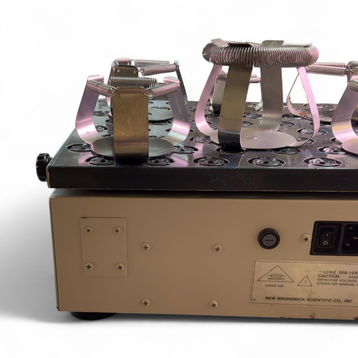 New Brunswick Innova 2000 Platform Shaker M1190-0000 with Flask Clamps WORKS - Image 8