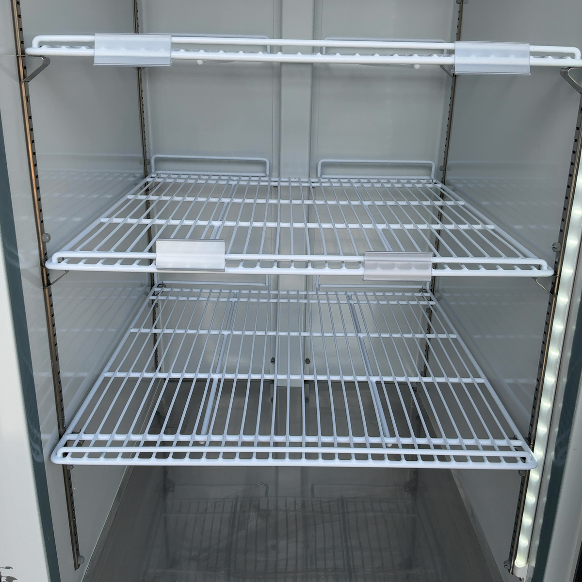 American BioTech Supply (ABS) 26 Cu Ft Solid Door Laboratory Grade Refrigerator ABT-HC-SLS-26 - Image 5