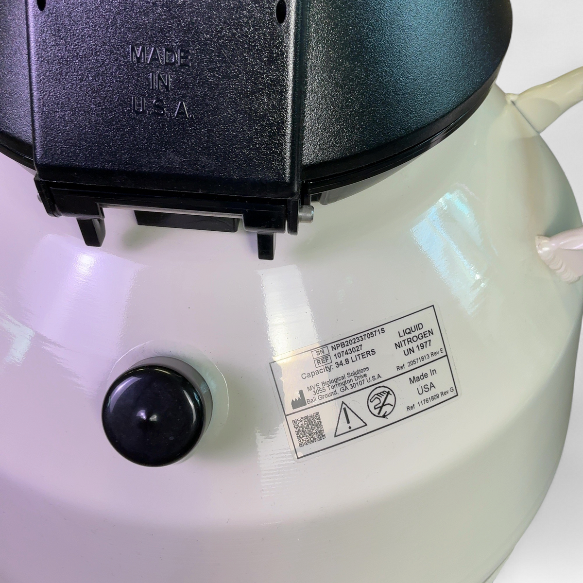 Cryoport MVE Biological Solutions XC 34/18 Liquid Nitrogen Storage Tank 10743027 | Ships Fast from Mr. Scientific - Image 9