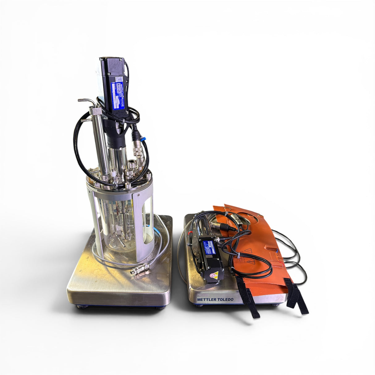 Distek BIOne 1250 Dual Bioreactor System w/ 2.5L Glass Vessel & Mettler Toledo Scales - Image 10
