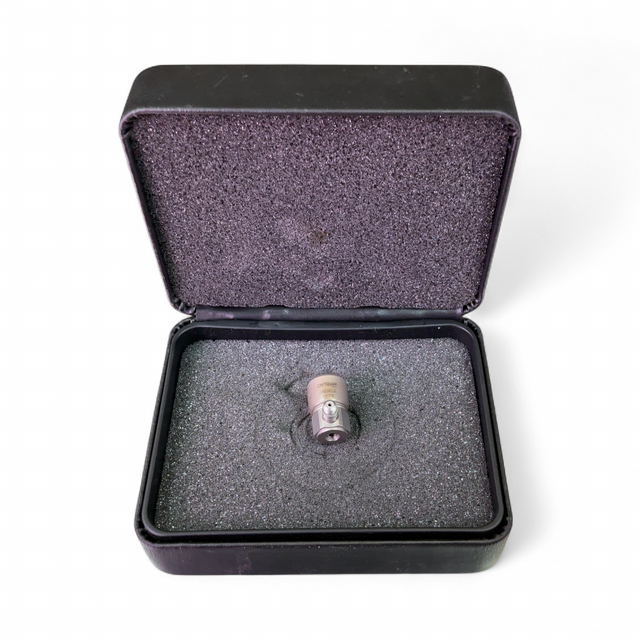 Dytran High Temperature 16.43 pC/g Piezoelectric Charge Mode Accelerometer 3122C2 | Mr. Scientific - Image 1