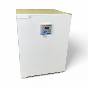 Fisher Scientific Low Temperature 120V, 9.5A Laboratory Incubator 3724 (BO!) - Image 1