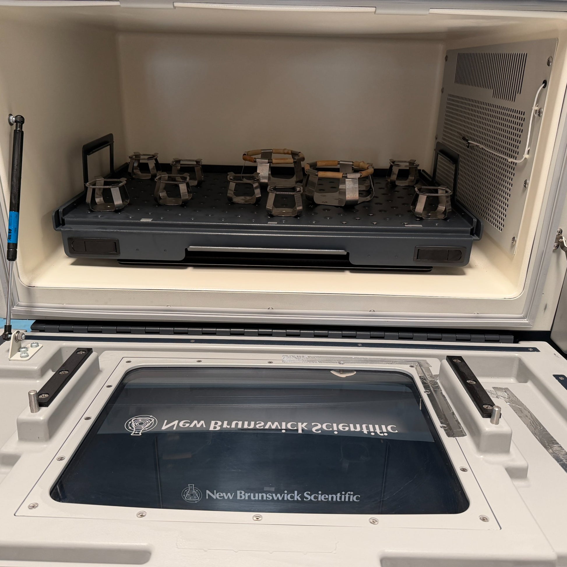 New Brunswick Scientific I26/I26R Stackable Incubator Shakers Eppendorf - Image 16