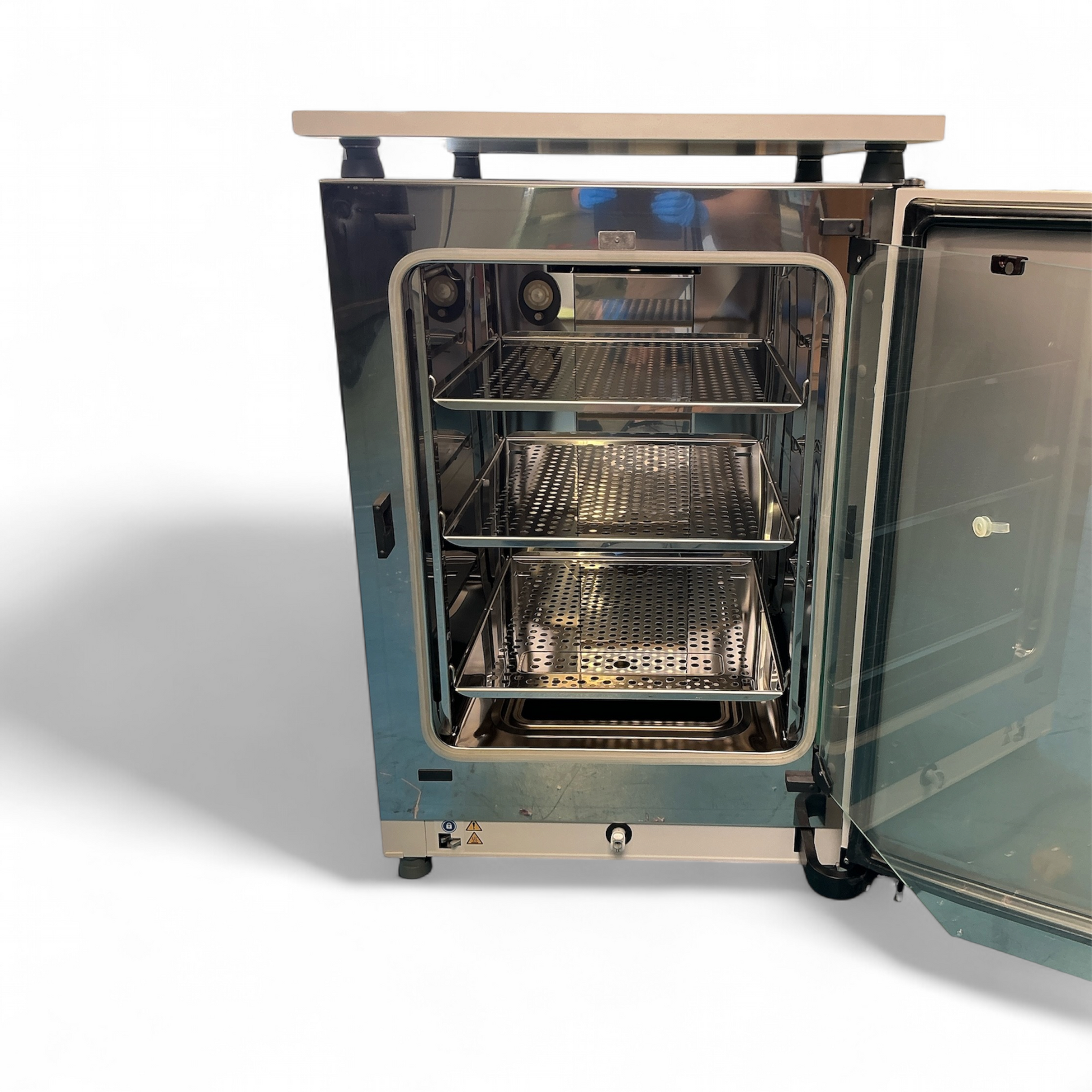 Thermo Scientific HERAcell vios 160i LK 51033547 CO2 Incubator (Best Offer!) | Order Direct and Save - Image 4
